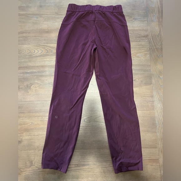 Lululemon On The Fly 7/8 Pant in Cassis Maroon size 4 - Picture 5 of 8